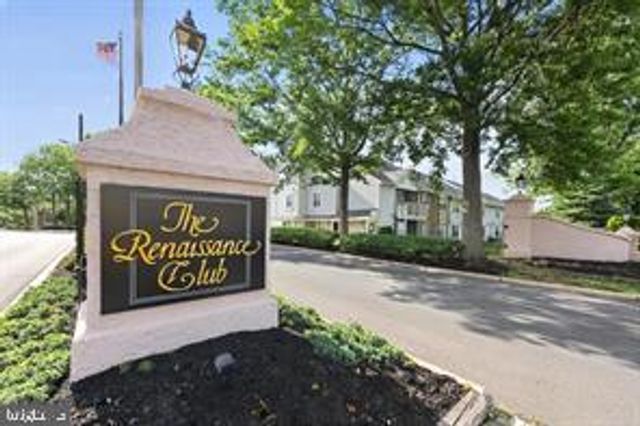 5711-A ADELAIDE DR, Mount Laurel, NJ 08054