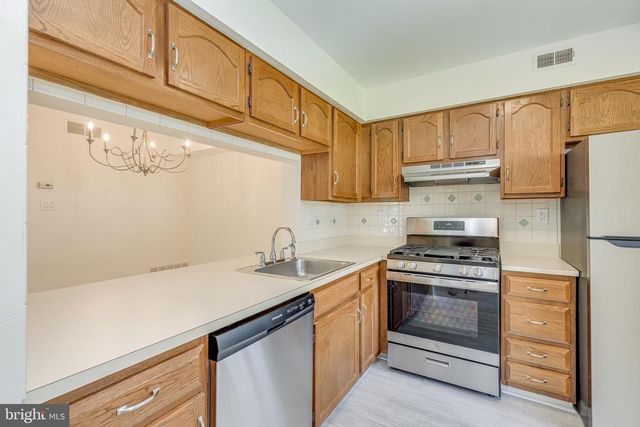 5711-A ADELAIDE DR, Mount Laurel, NJ 08054