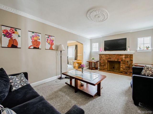 4826 Yorkshire Road, Detroit, MI 48224