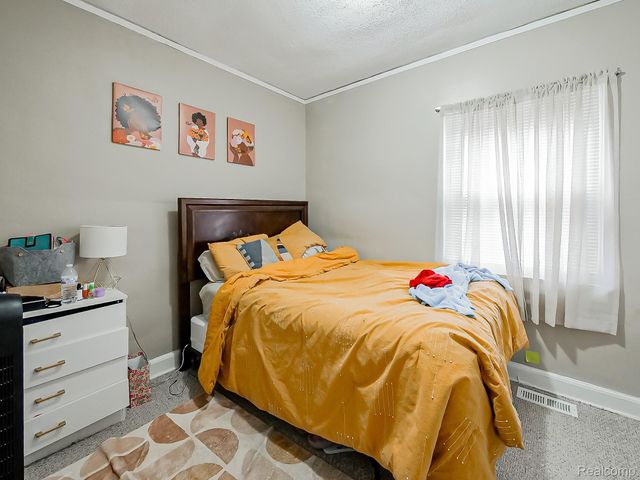 4826 Yorkshire Road, Detroit, MI 48224