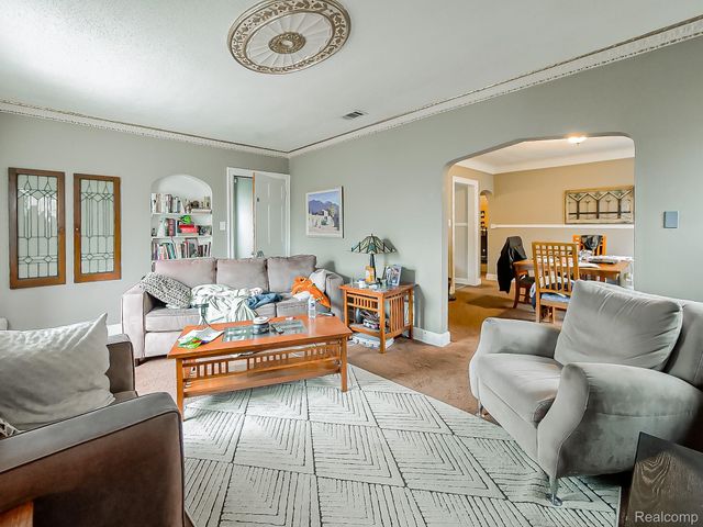 4826 Yorkshire Road, Detroit, MI 48224