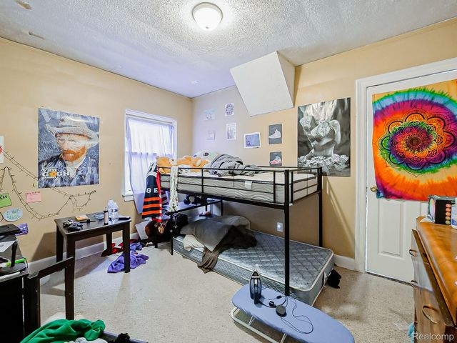 4826 Yorkshire Road, Detroit, MI 48224