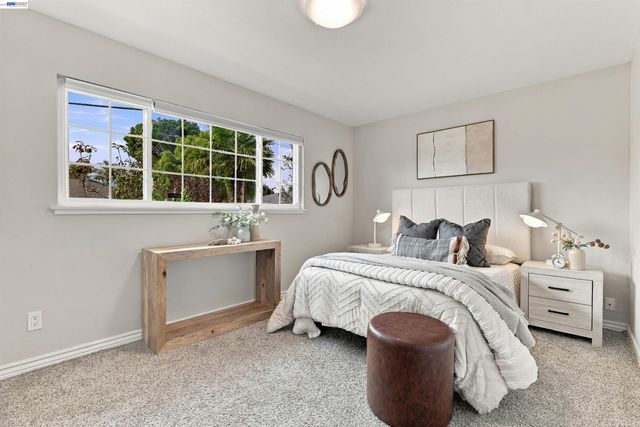 38454 Glenview Dr, Fremont, CA 94536
