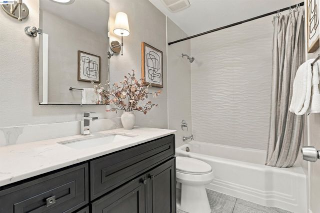38454 Glenview Dr, Fremont, CA 94536