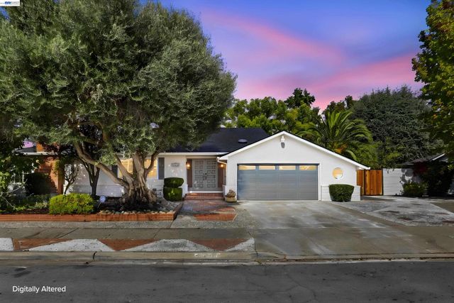 38454 Glenview Dr, Fremont, CA 94536