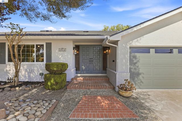 38454 Glenview Dr, Fremont, CA 94536