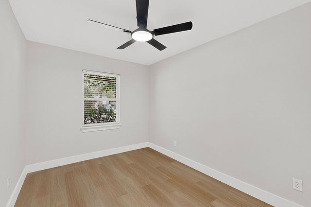 1313 Crockett Street, Garland, TX 75040