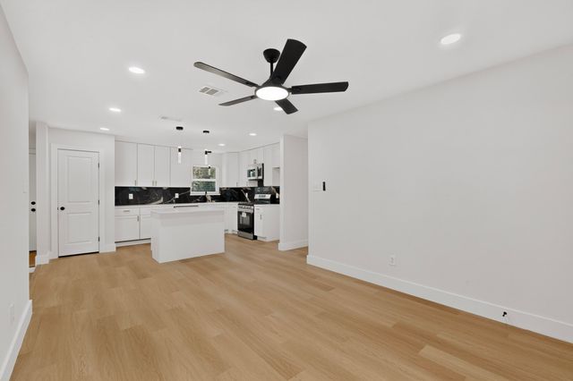 1313 Crockett Street, Garland, TX 75040