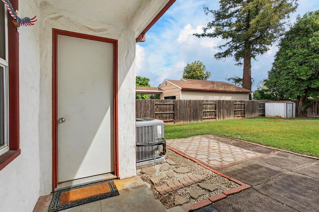 727 Gray Ave, Yuba City, CA 95991