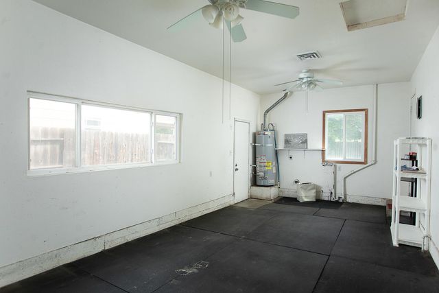 727 Gray Ave, Yuba City, CA 95991