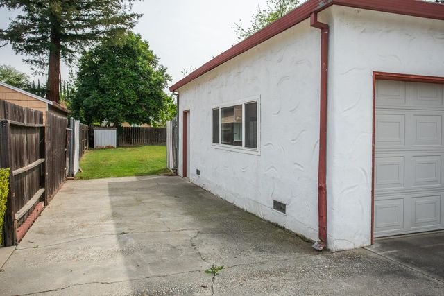 727 Gray Ave, Yuba City, CA 95991