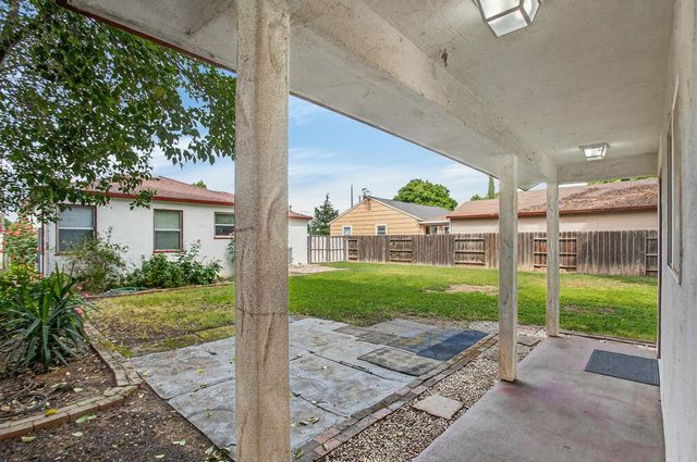 727 Gray Ave, Yuba City, CA 95991