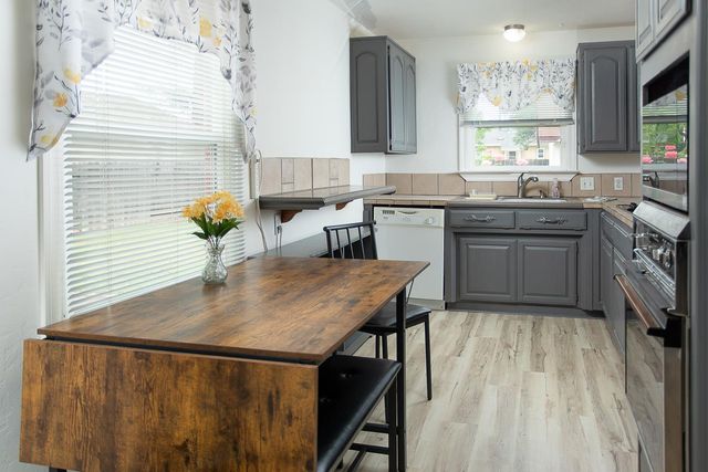 727 Gray Ave, Yuba City, CA 95991