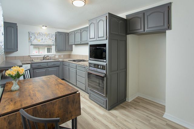 727 Gray Ave, Yuba City, CA 95991