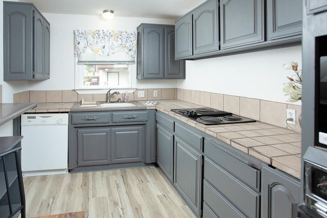 727 Gray Ave, Yuba City, CA 95991