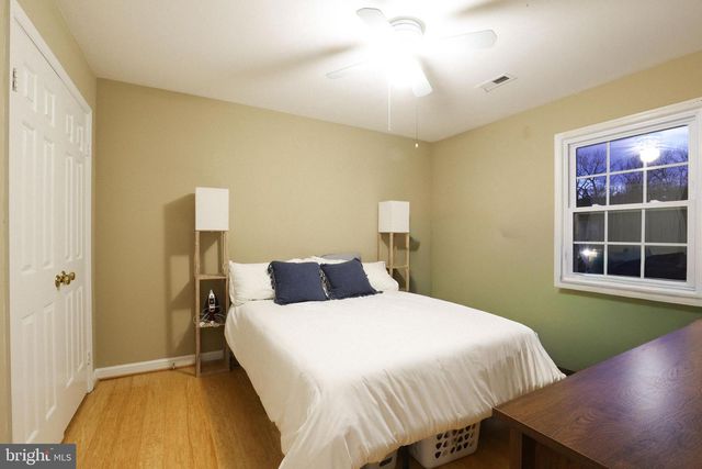 7966 HIDDEN BRIDGE DR, Springfield, VA 22153