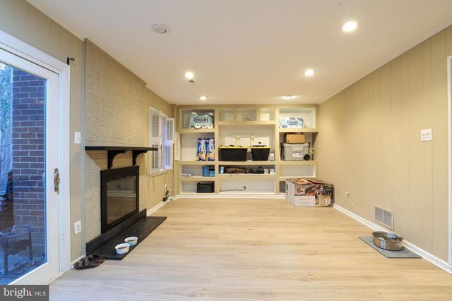 7966 HIDDEN BRIDGE DR, Springfield, VA 22153