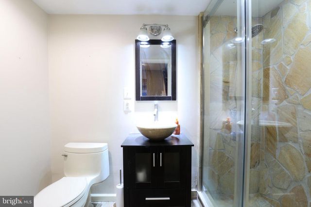 7966 HIDDEN BRIDGE DR, Springfield, VA 22153