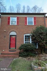 7966 HIDDEN BRIDGE DR, Springfield, VA 22153