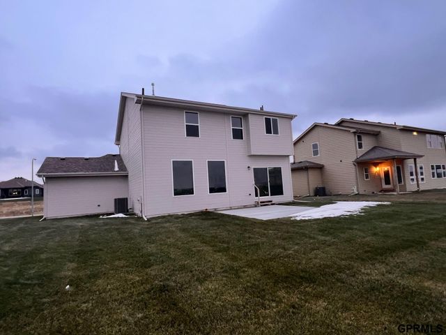 19826 Cinnamon Street, Gretna, NE 68135