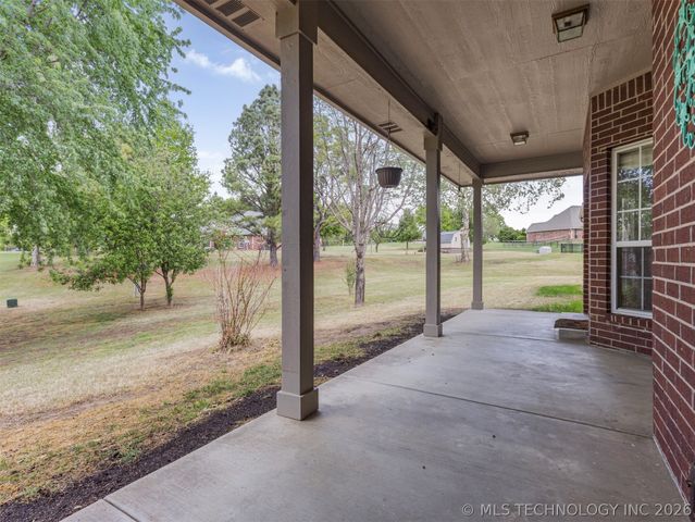 9917 E Shadowlake Drive, Claremore, OK 74017