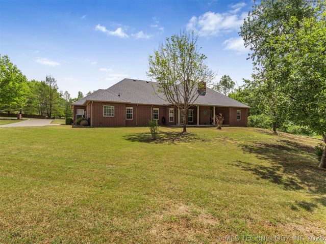 9917 E Shadowlake Drive, Claremore, OK 74017