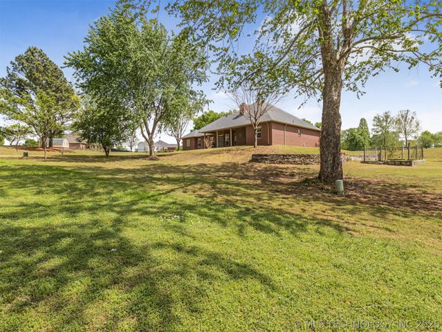 9917 E Shadowlake Drive, Claremore, OK 74017