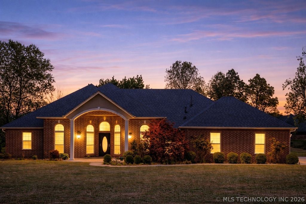 9917 E Shadowlake Drive, Claremore, OK 74017