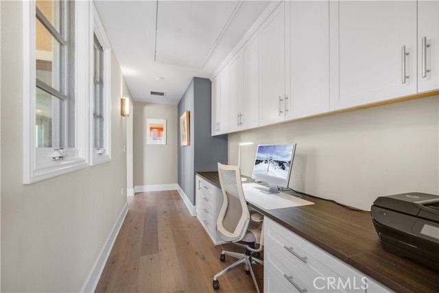 23500 Park Sorrento D21, Calabasas, CA 91302