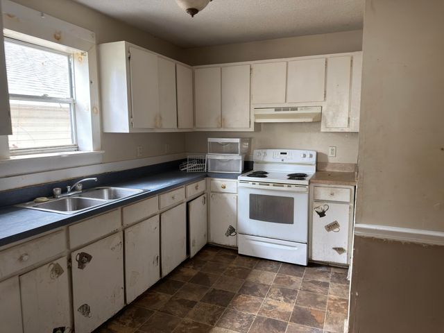 1937 Baxter Street, North Charleston, SC 29405