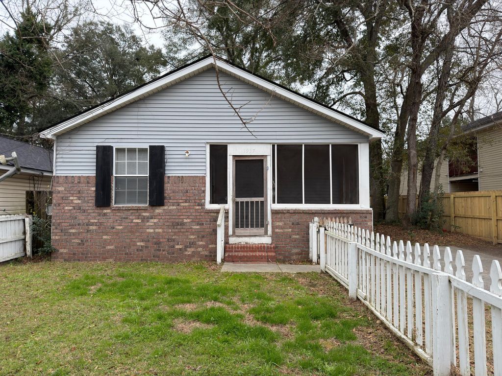 1937 Baxter Street, North Charleston, SC 29405