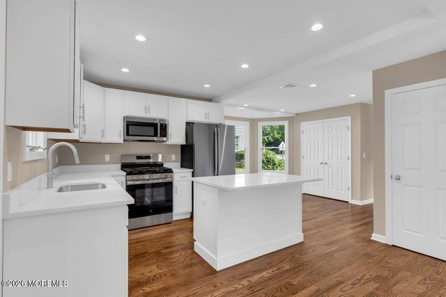 18 Maple Avenue A, Eatontown, NJ 07724