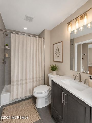 18 Maple Avenue A, Eatontown, NJ 07724