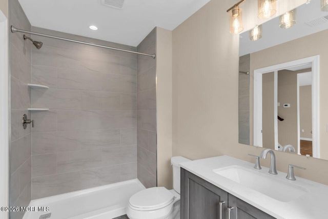 18 Maple Avenue A, Eatontown, NJ 07724