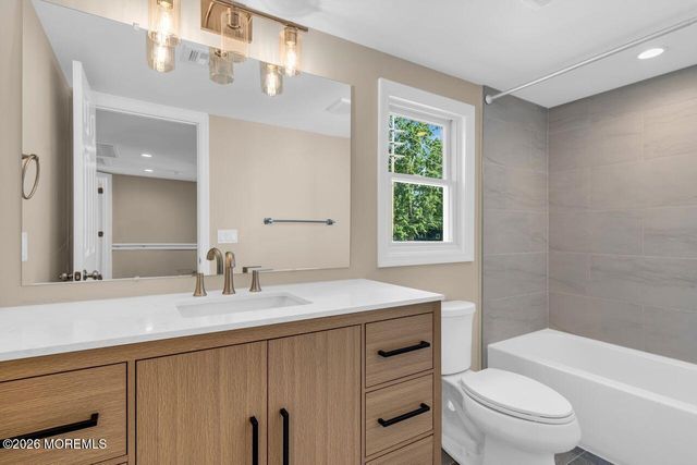 18 Maple Avenue A, Eatontown, NJ 07724