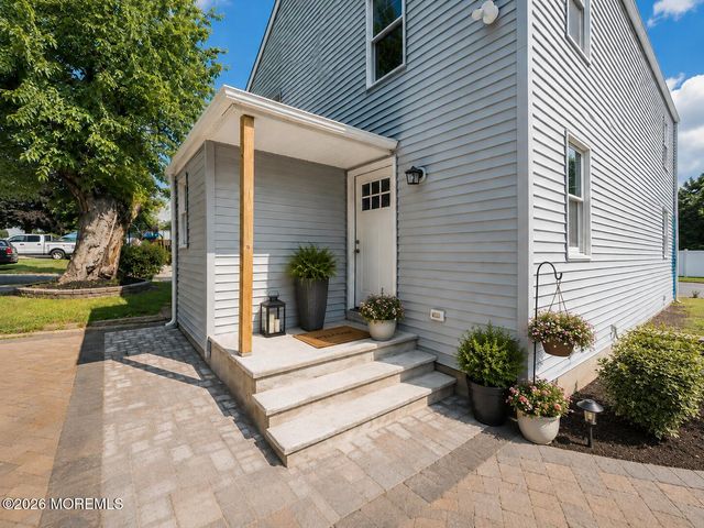 18 Maple Avenue A, Eatontown, NJ 07724