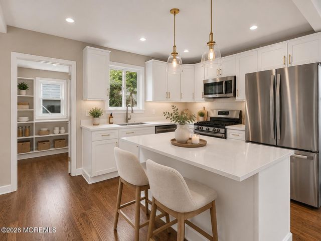 18 Maple Avenue A, Eatontown, NJ 07724