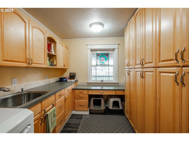7873 PARKER Ln, Turner, OR 97392