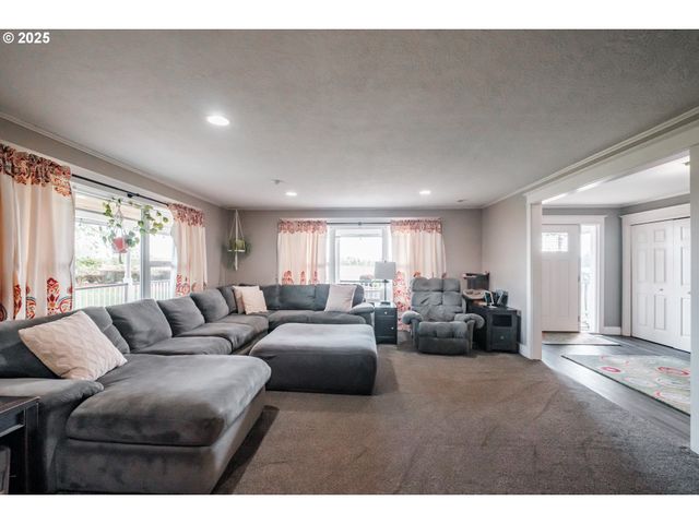 7873 PARKER Ln, Turner, OR 97392