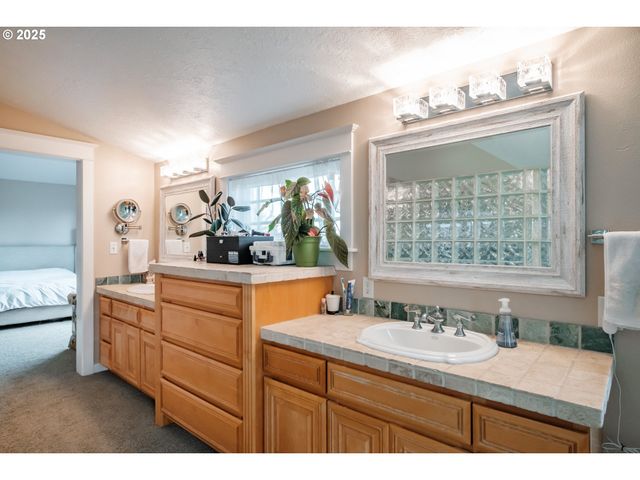7873 PARKER Ln, Turner, OR 97392