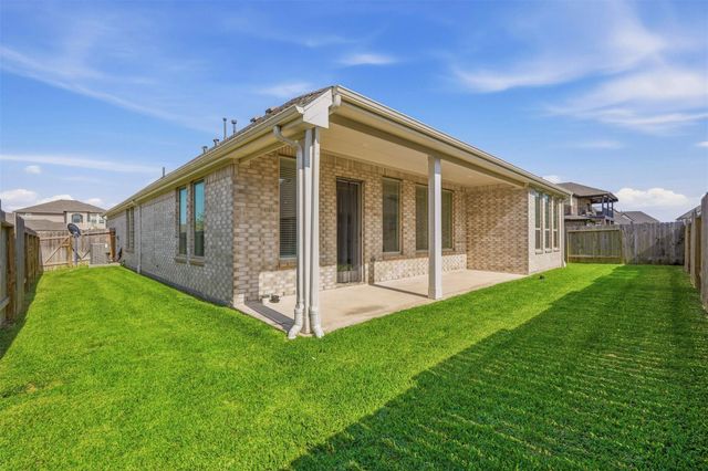 6407 Amberwood Drive, League City, TX 77573