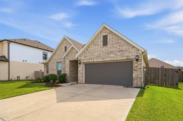 6407 Amberwood Drive, League City, TX 77573