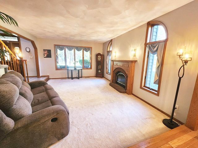 4230 N Juniper Drive, Janesville, WI 53545