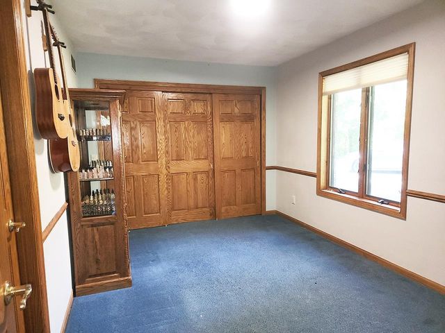 4230 N Juniper Drive, Janesville, WI 53545