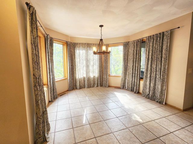 4230 N Juniper Drive, Janesville, WI 53545