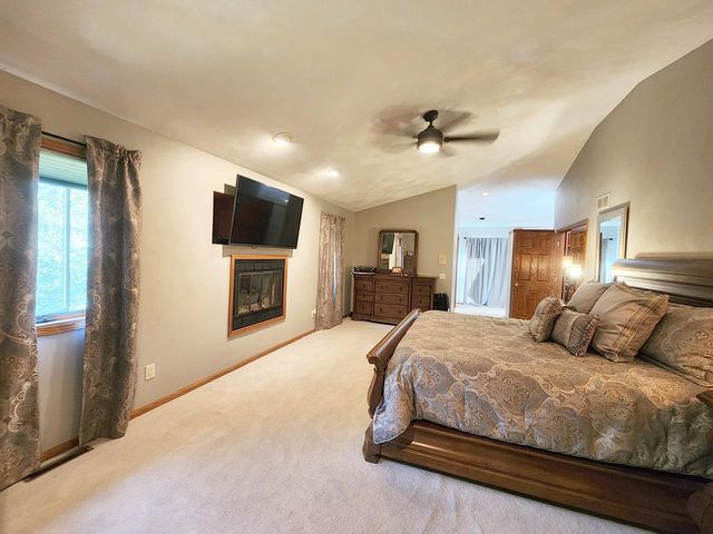 4230 N Juniper Drive, Janesville, WI 53545