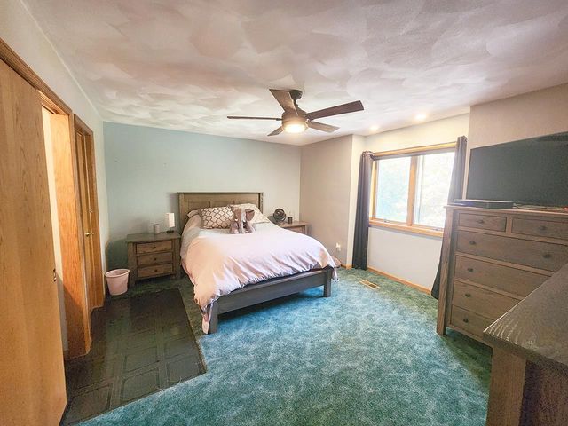 4230 N Juniper Drive, Janesville, WI 53545