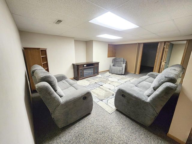 4230 N Juniper Drive, Janesville, WI 53545