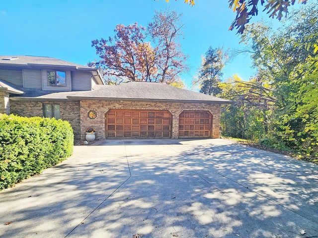 4230 N Juniper Drive, Janesville, WI 53545