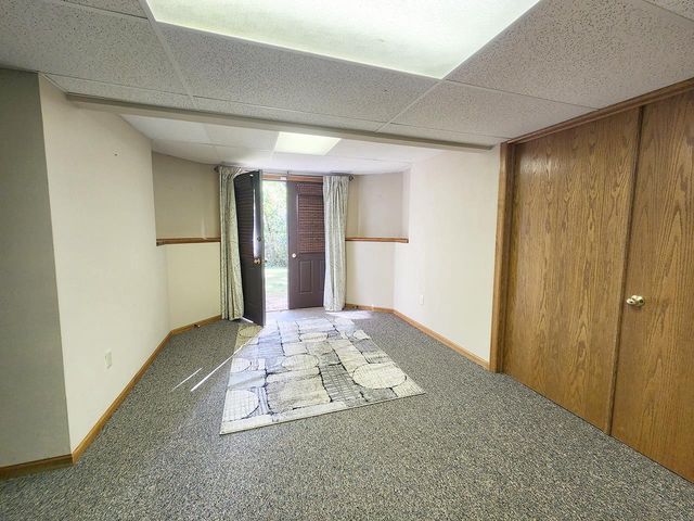 4230 N Juniper Drive, Janesville, WI 53545